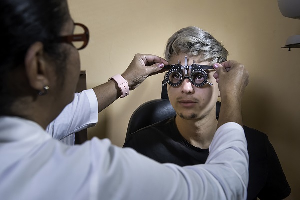 Licenciatura en Optometría y Óptica